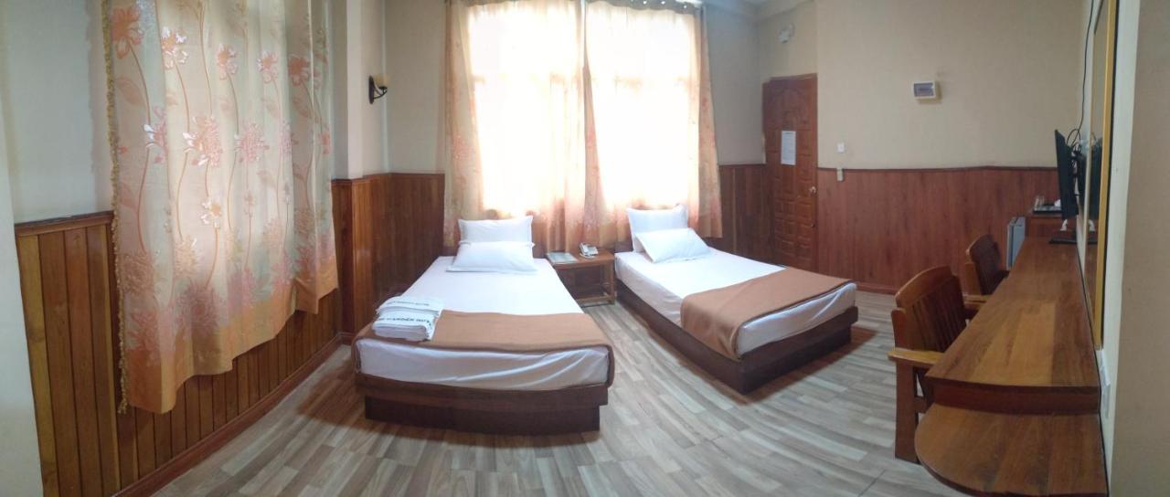 Jade Garden Hotel Баго Экстерьер фото